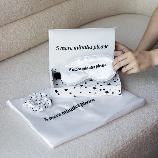 SLEEPING KIT - 5 MORE MINUTES