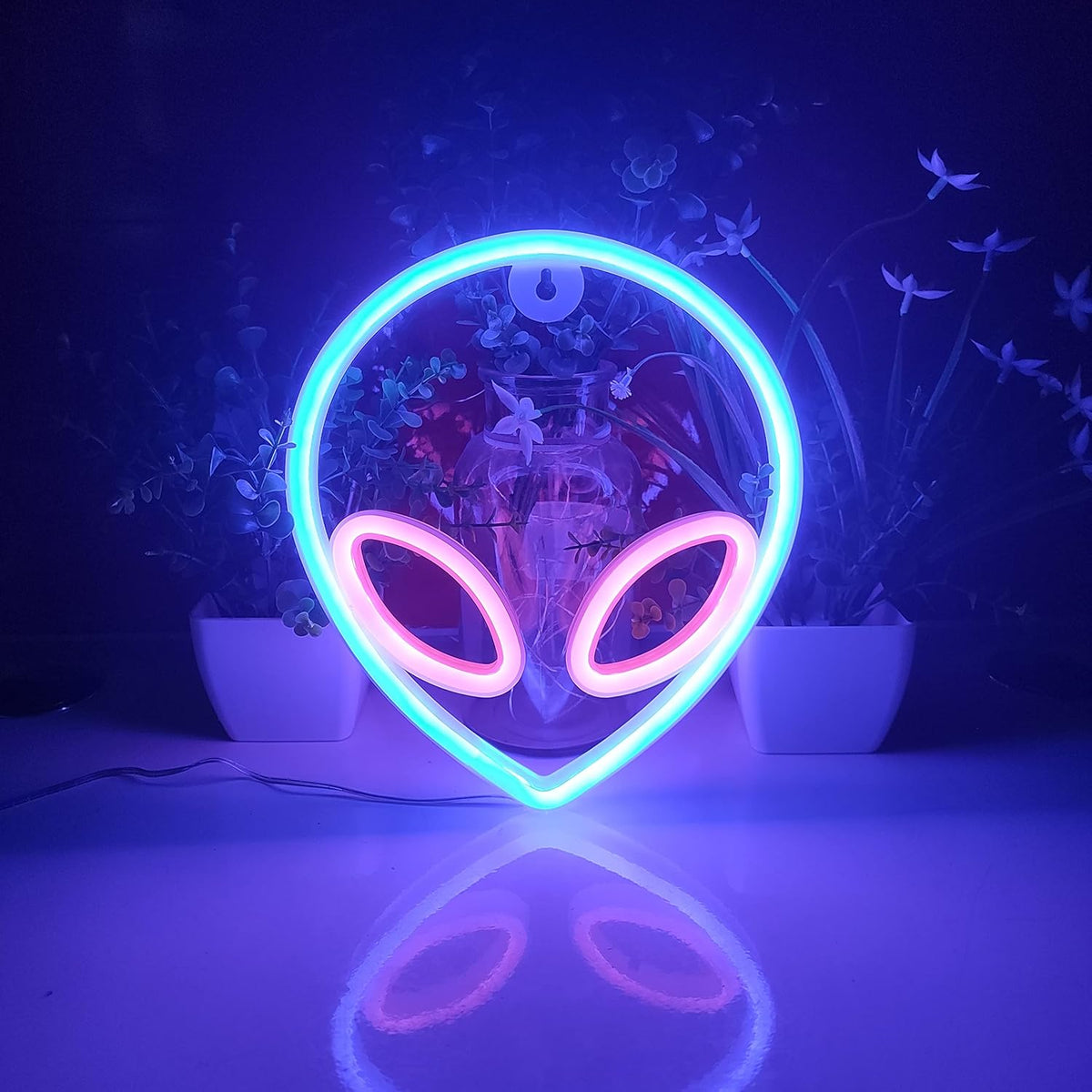 NEON ALIEN