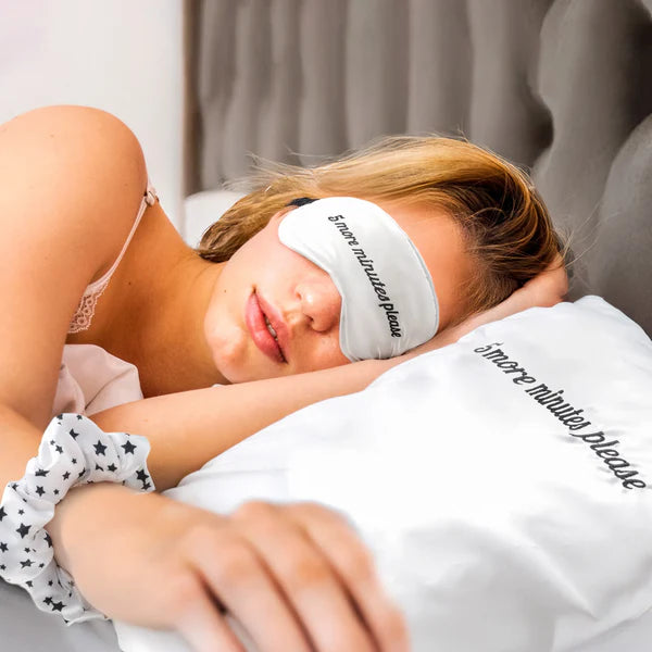 SLEEPING KIT - 5 MORE MINUTES